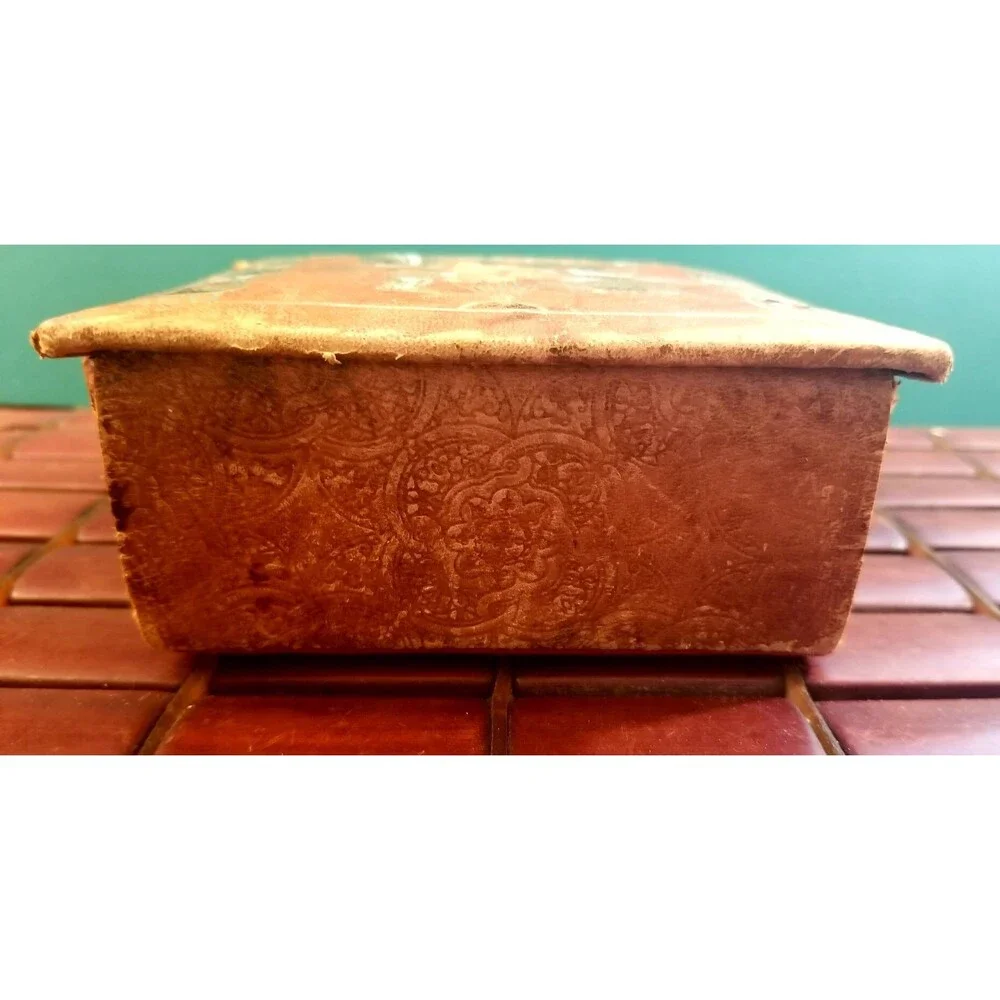 Vintage Egyptian Pharaoh Tutankhamun & Wife Jewelry Trinket Box